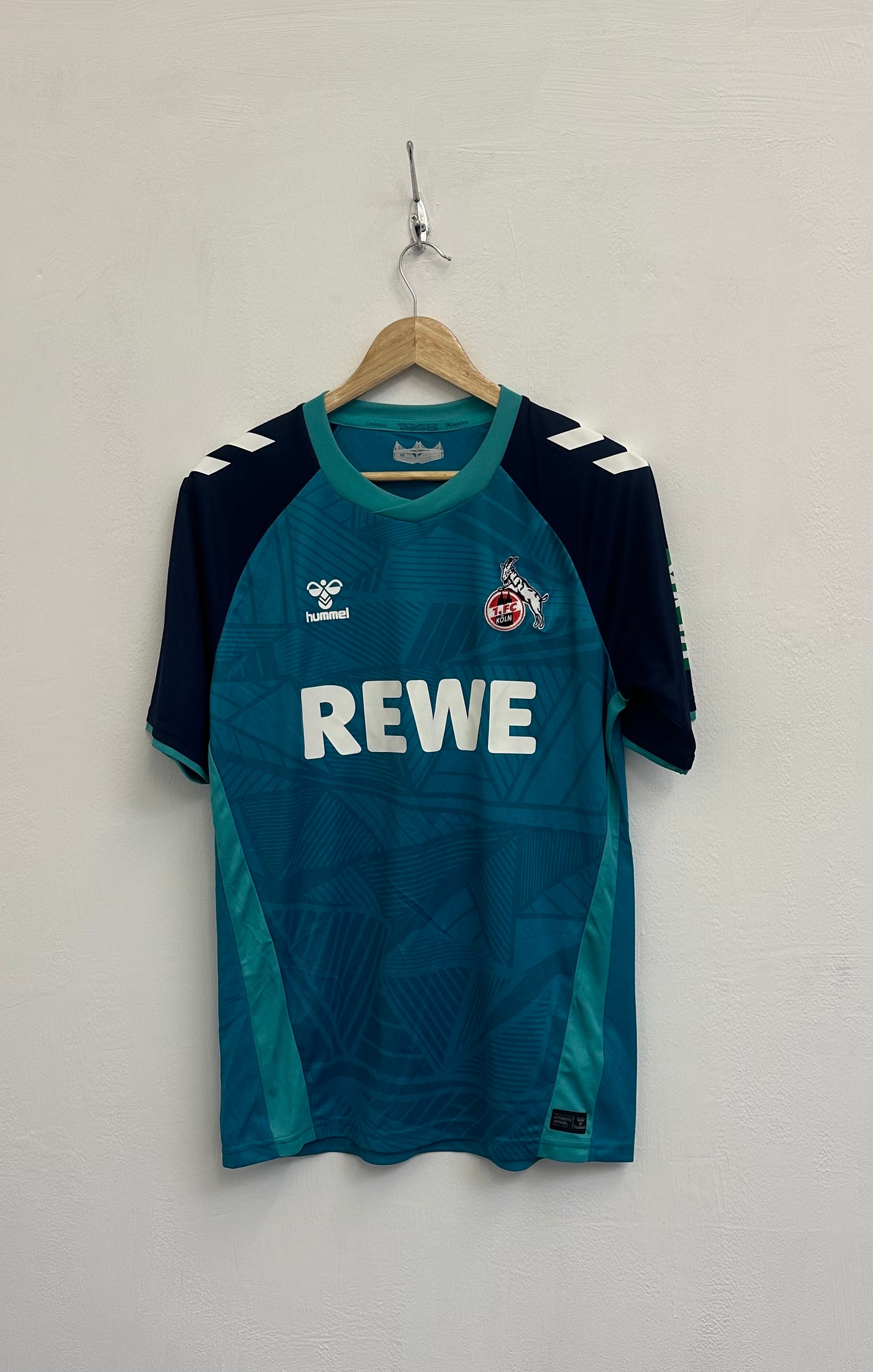 1. FC Köln Auswärtstrikot 23 24 HUMMEL Effzeh Home Shirt Jersey M L XL XXL 3XL e 1. FC Köln Auswärtstrikot 23 24 HUMMEL Effzeh Home Shirt Jersey M L XL XXL 3XL e